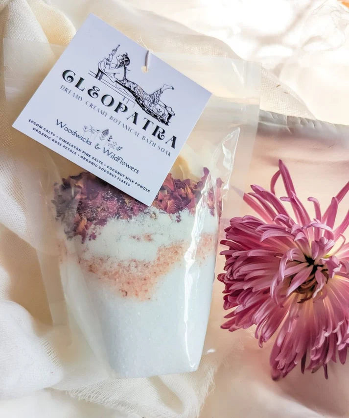 WOODWICKS AND WILDFLOWERS - Cleopatra Bath Salts